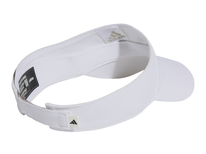 Visera deportiva Adidas de color blanco con logotipo en contraste negro en la parte frontal.