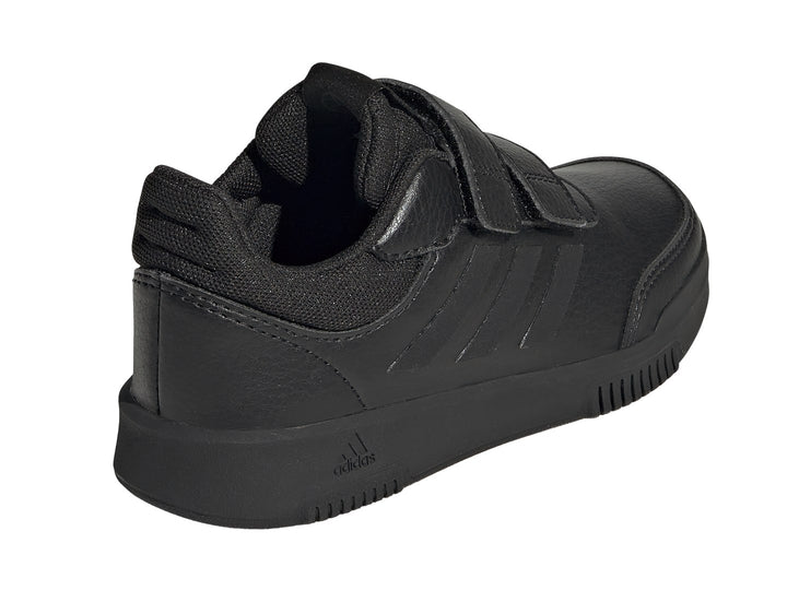 Tenis deportivos Adidas Tensaur Sport 2.0 en color negro con cierre de velcro y suela a juego.