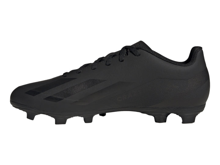 Calzado de fútbol Adidas Crazyfast en color negro total con tacos para pasto.