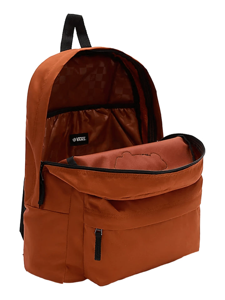 Mochila VANS color Ginger Bread con logotipo blanco al frente y detalles en negro.