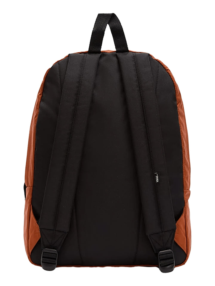 Mochila VANS color Ginger Bread con logotipo blanco al frente y detalles en negro.
