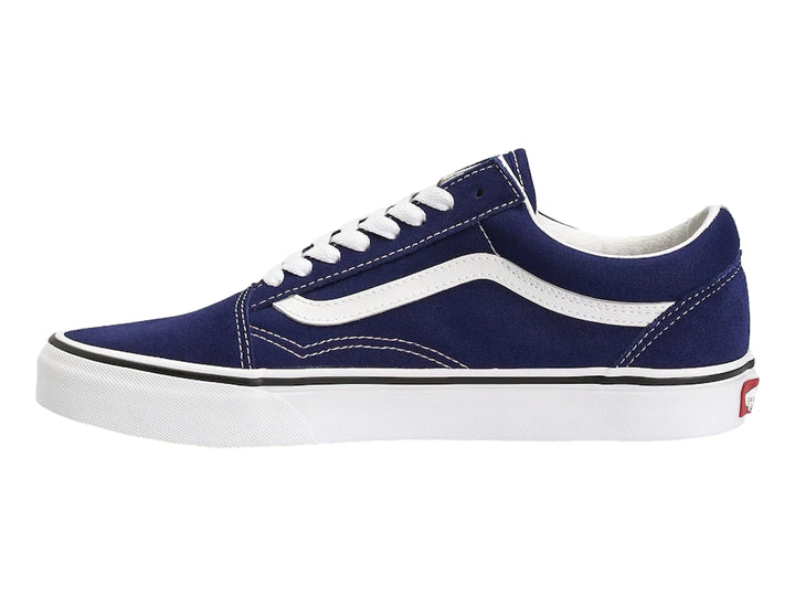Tenis Vans Old Skool color azul beacon blue con franja lateral y suela blanca.