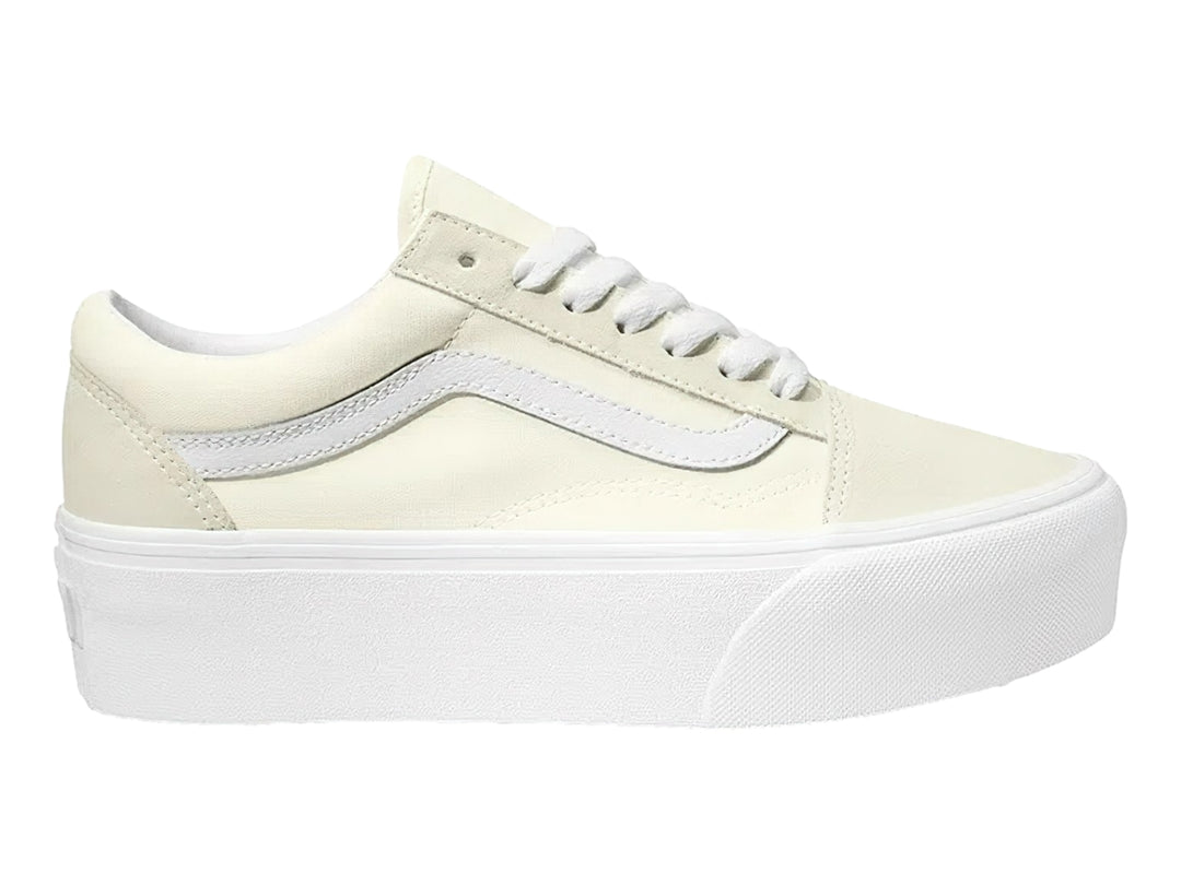 Tenis VANS Old Skool Platform color blanco marshmallow con suela de plataforma blanca.