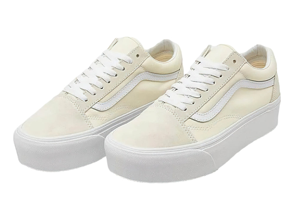 Tenis VANS Old Skool Platform color blanco marshmallow con suela de plataforma blanca.