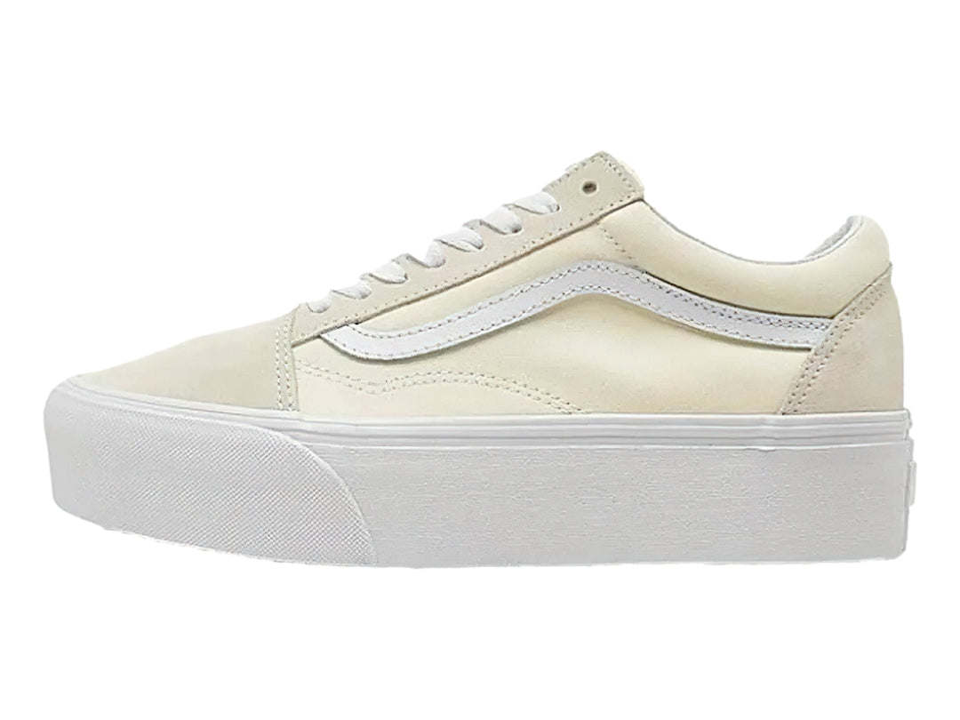 Tenis VANS Old Skool Platform color blanco marshmallow con suela de plataforma blanca.
