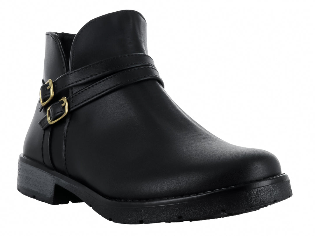 Botas negras de caña corta para niña con detalles de correas y hebillas doradas.