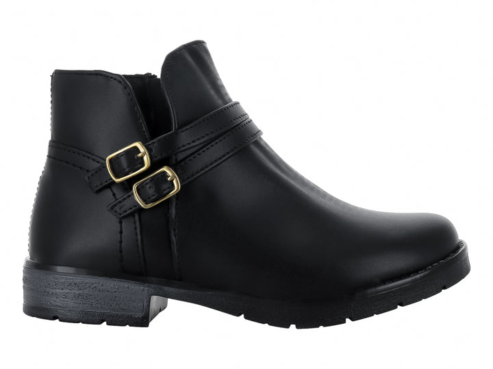Botas negras de caña corta para niña con detalles de correas y hebillas doradas.