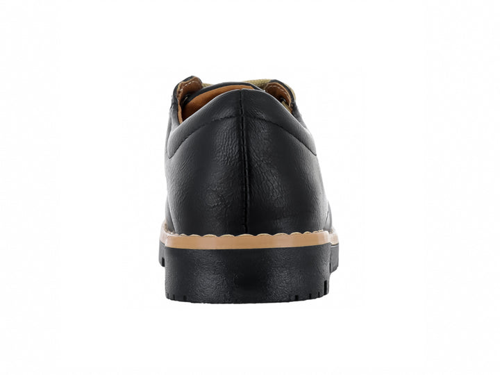 Zapato infantil negro con agujetas beige y suela con detalle café.