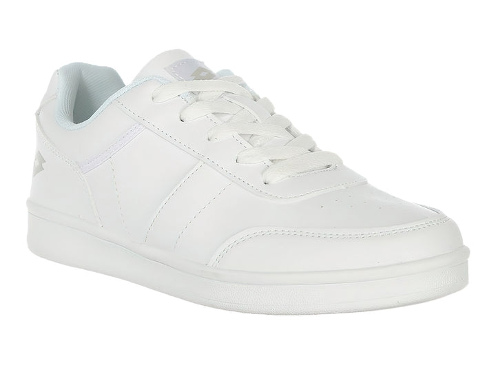 Tenis blancos Lotto Onus Laces JR con agujetas y suela blanca.