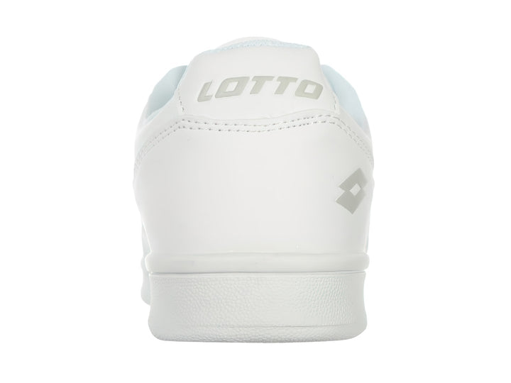 Tenis blancos Lotto Onus Laces JR con agujetas y suela blanca.