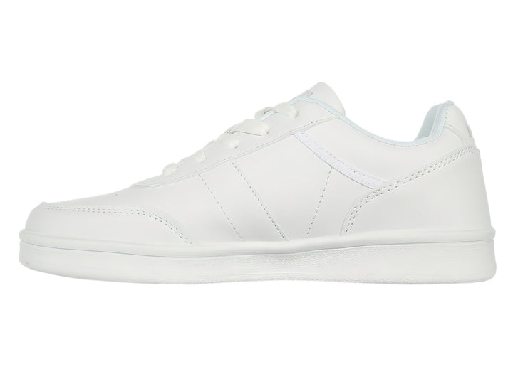 Tenis blancos Lotto Onus Laces JR con agujetas y suela blanca.