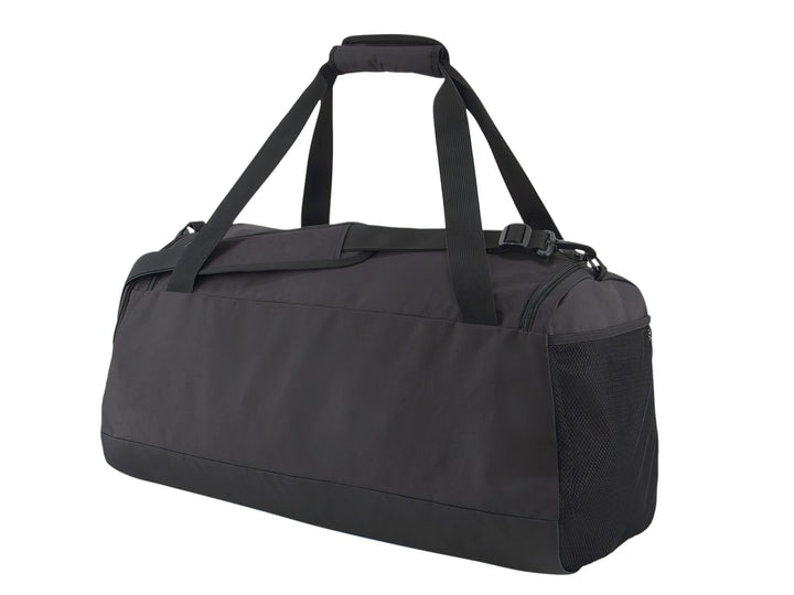 Bolsa de deporte PUMA Challenger Duffel Bag en color negro con logotipo blanco frontal y asas de transporte.