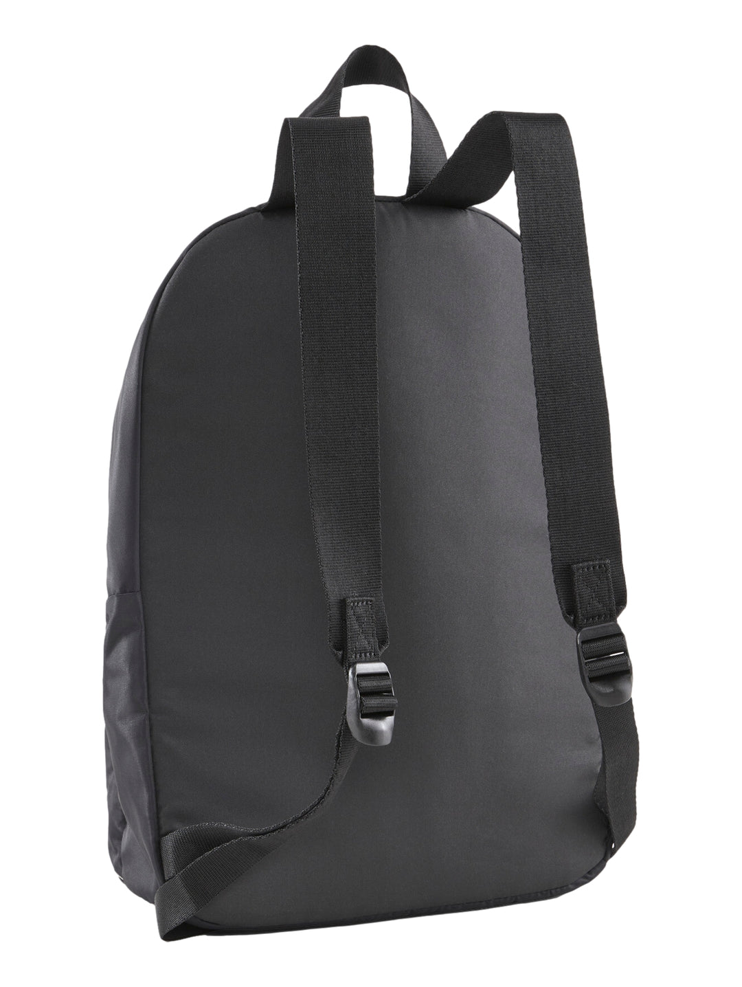 Mochila Puma de color negro con bolsillo frontal y logotipo de la marca.