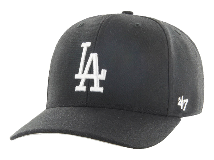 Gorra de béisbol color negro con logotipo LA bordado en blanco en el frente.