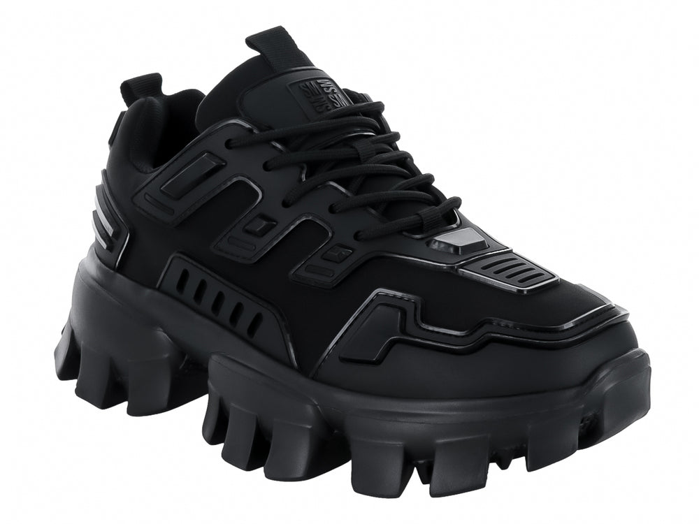 Tenis Steve Madden Prize en color negro con suela gruesa y robusta de estilo chunky.