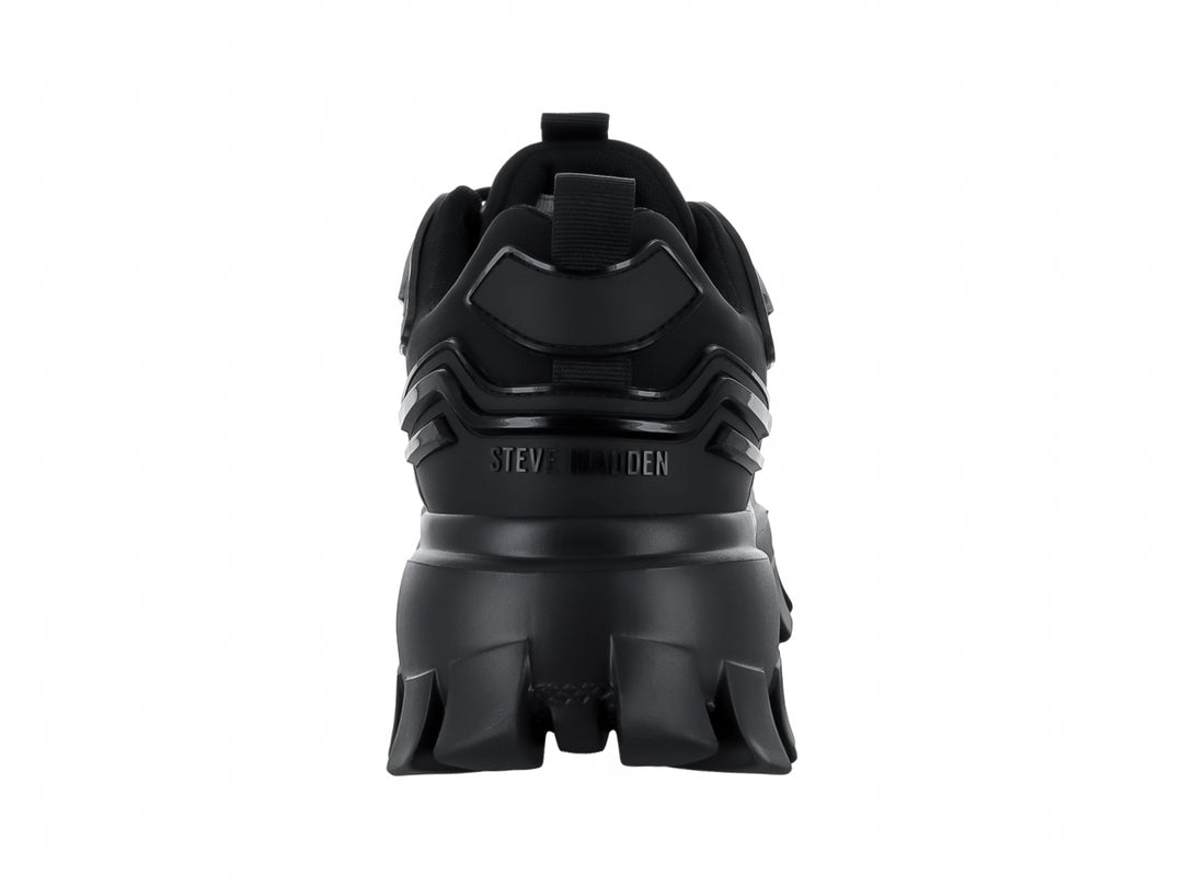 Tenis Steve Madden Prize en color negro con suela gruesa y robusta de estilo chunky.