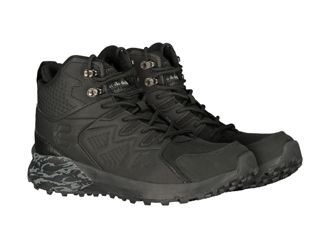 Zapato deportivo tipo bota color negro con detalle de camuflaje gris en la suela trasera.
