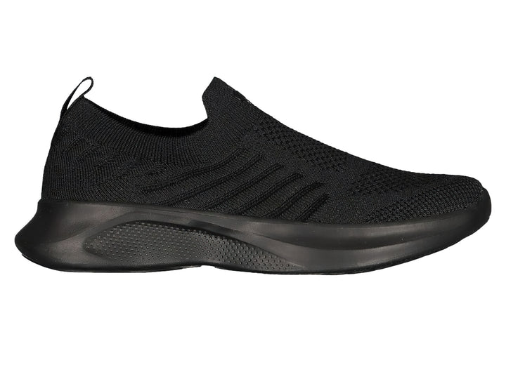 Par de tenis deportivos Charly color negro, estilo slip-on sin cordones con acabado en tela tejida.