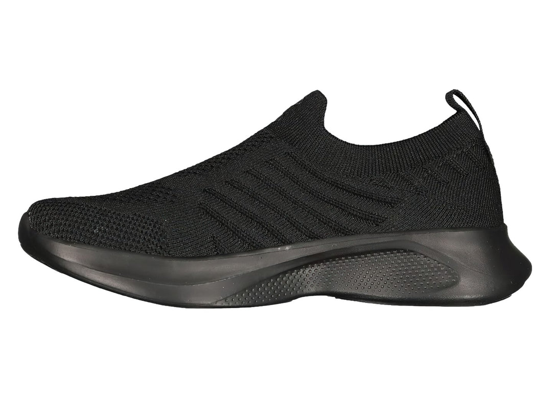 Par de tenis deportivos Charly color negro, estilo slip-on sin cordones con acabado en tela tejida.