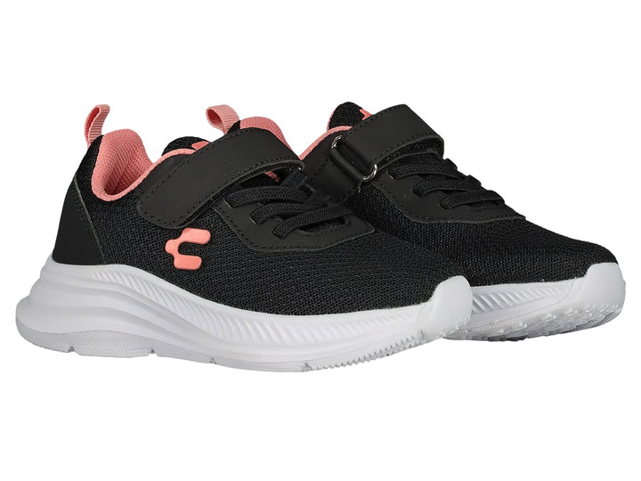 Tenis deportivos Charly color negro con suela blanca y detalles en rosa.