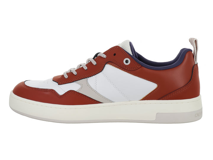 Tenis Calvin Klein multicolor con detalles en blanco y azul marino, suela blanca y cierre de cordones.