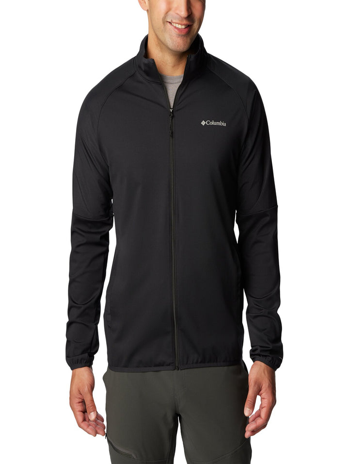 Hombre vistiendo una sudadera Columbia Mesa Knit de color negro con cierre frontal completo.