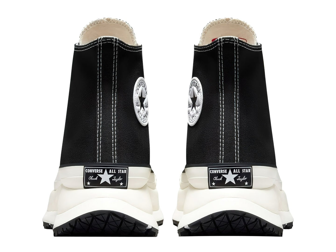Tenis Converse Chuck 70 AT-CX de bota color negro con suela gruesa color blanco hueso.