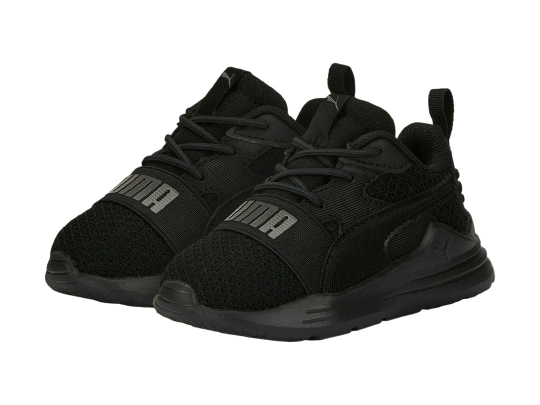Tenis deportivos PUMA Wired Run Pure AC INF en color negro total para niño o niña.