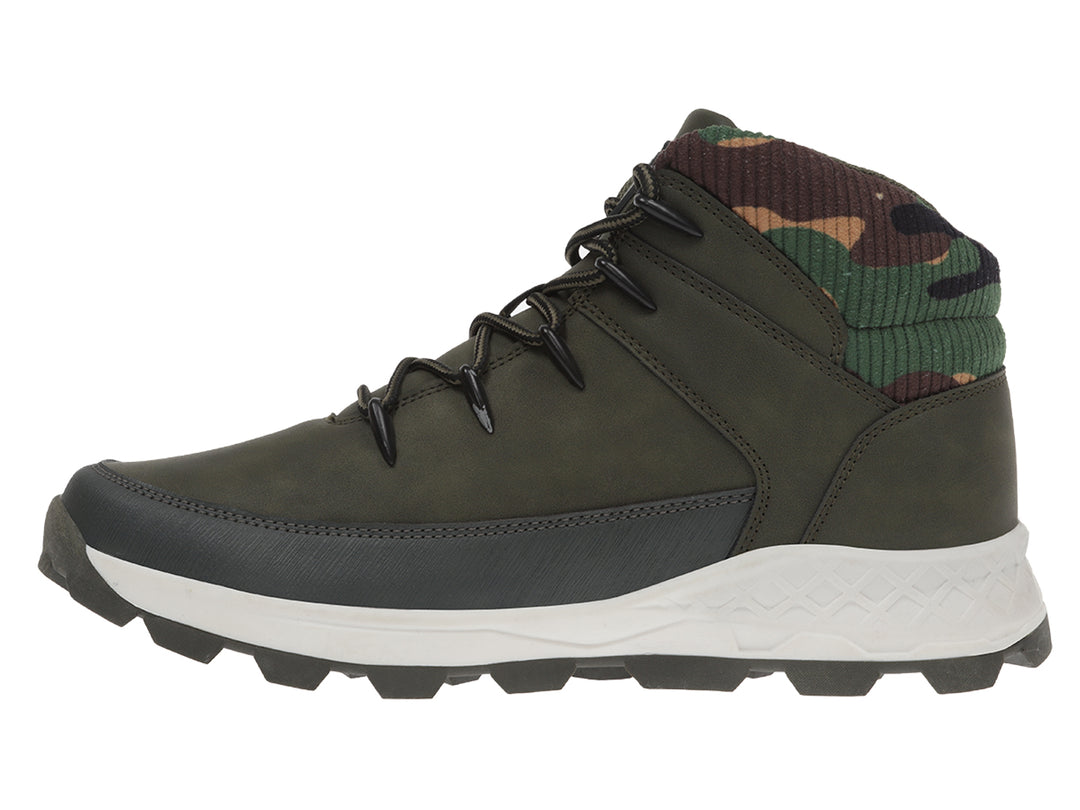 Botín deportivo K-Swiss color olivo con cuello camuflaje y suela blanca.