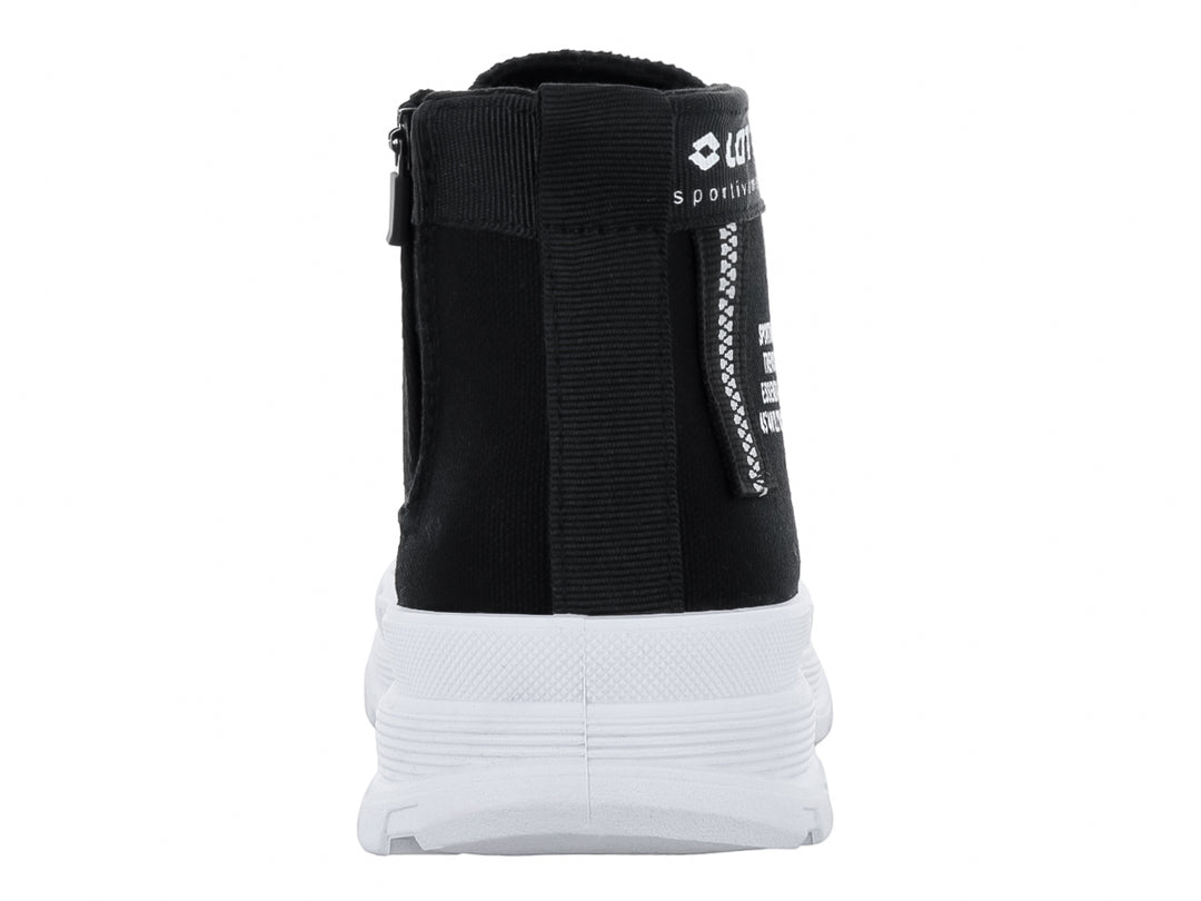 Tenis botín Lotto color negro con suela blanca gruesa y cordones blancos.