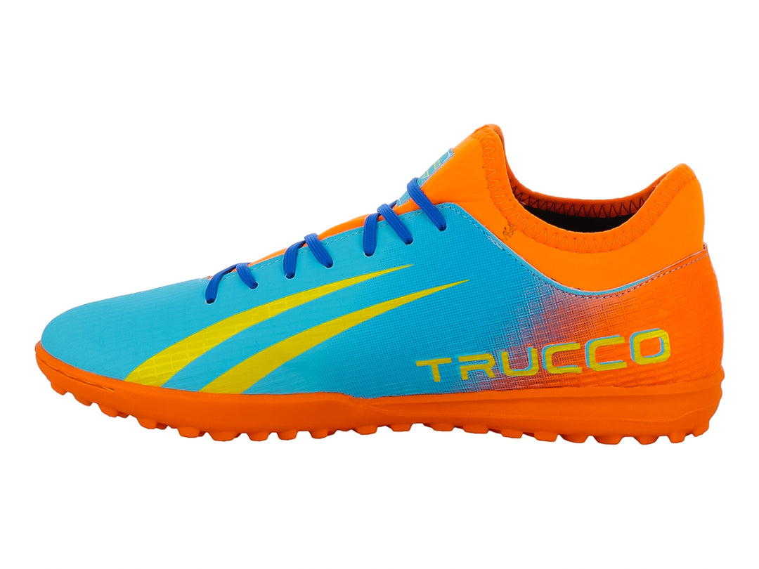Zapato de fútbol Leon Trucco en colores azul y naranja con suela para césped sintético.