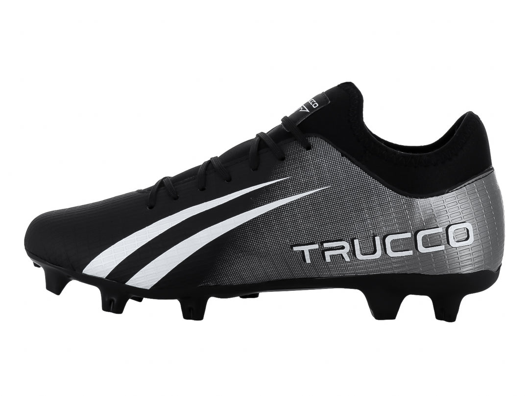 Botín de fútbol Leon Trucco color negro con sección trasera plateada y franjas blancas laterales.