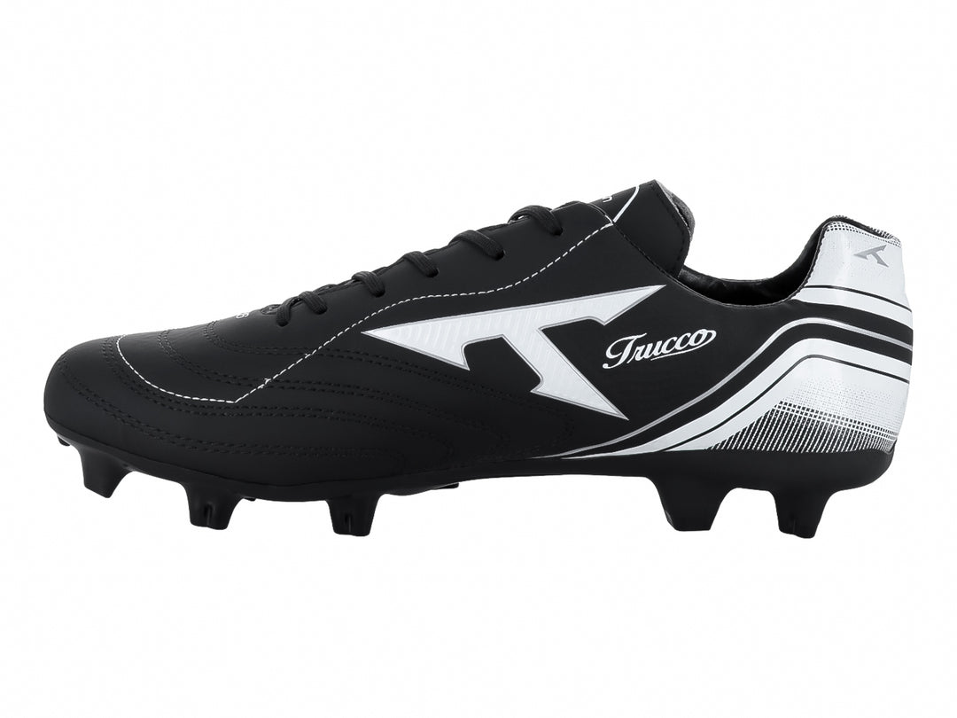 Zapato de fútbol Leon Trucco color negro con detalles en blanco y tacos para pasto natural.