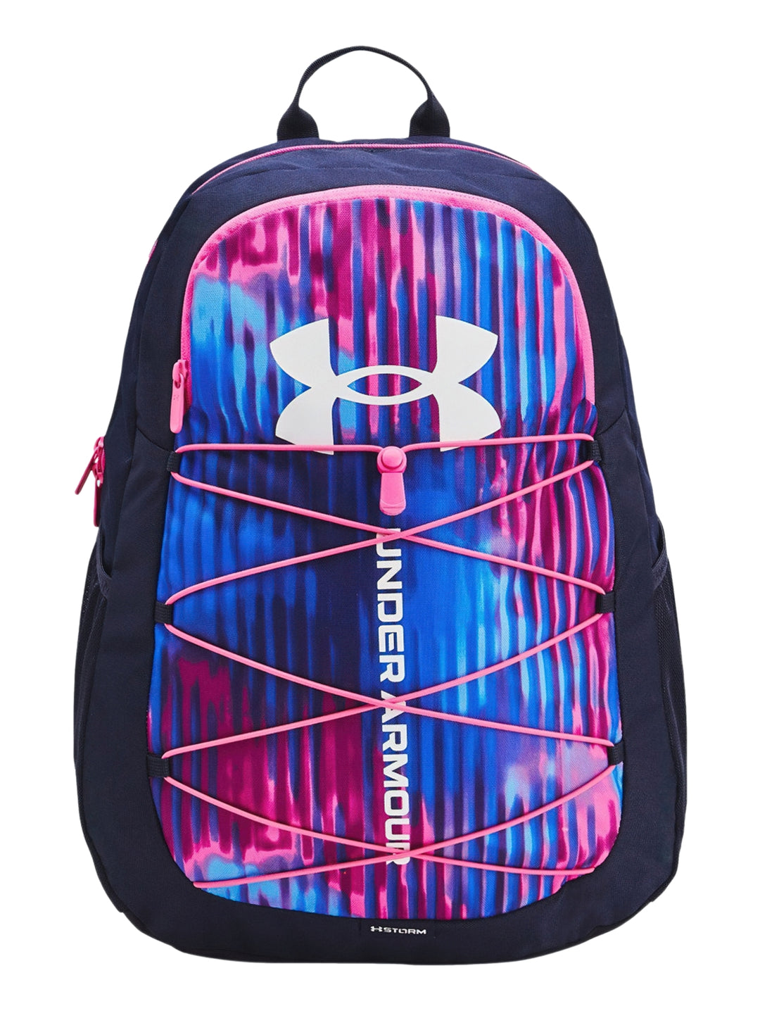 Mochila Under Armour Hustle Sport con diseño multicolor en rosa y azul, detalles en rosa y logo blanco frontal.