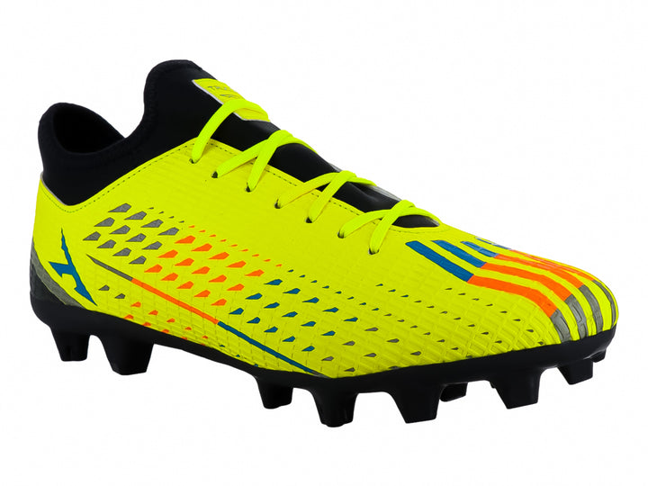 Zapato de fútbol Leon Trucco color amarillo neón con detalles en negro y naranja, diseño para pasto natural.