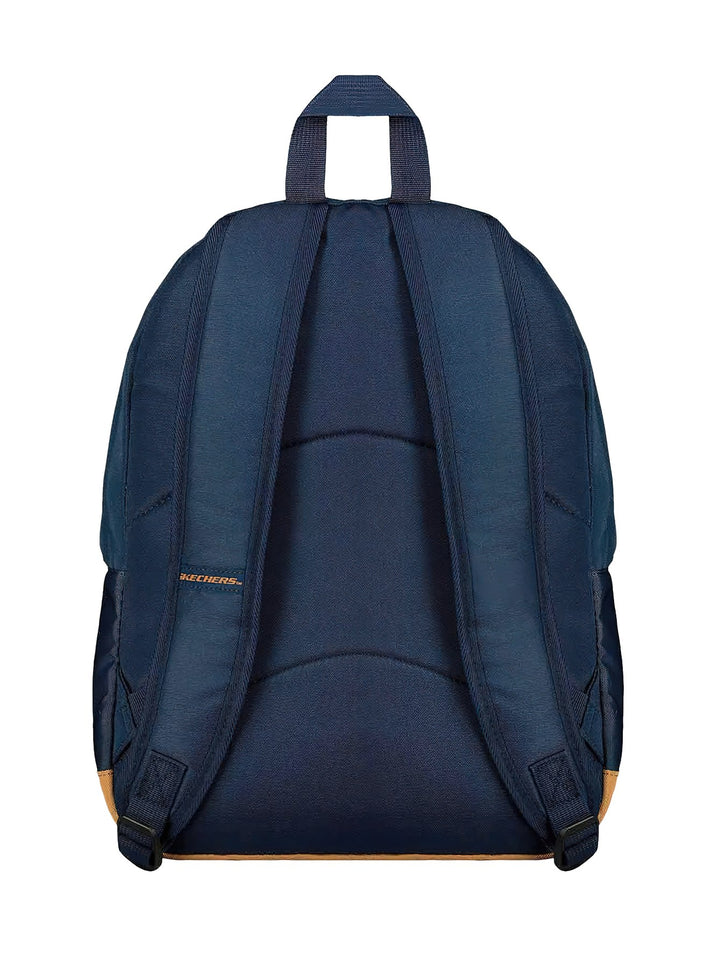 Mochila Skechers color azul marino con base marrón y logo frontal en relieve.