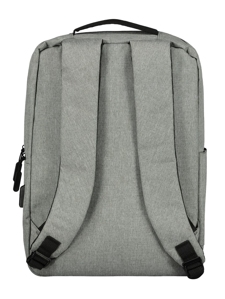 Mochila unisex de color gris con detalles en negro y logotipo romboidal en la parte inferior.