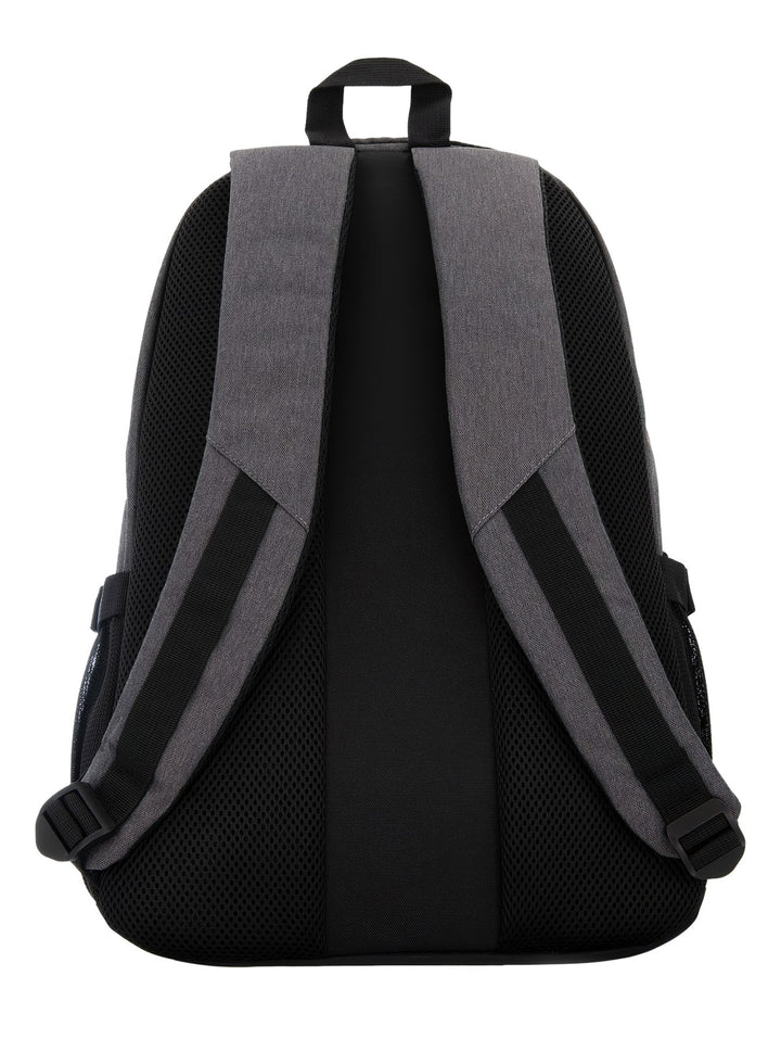 Mochila Charly color gris oscuro con detalles en negro y logotipo frontal, diseño deportivo y funcional.