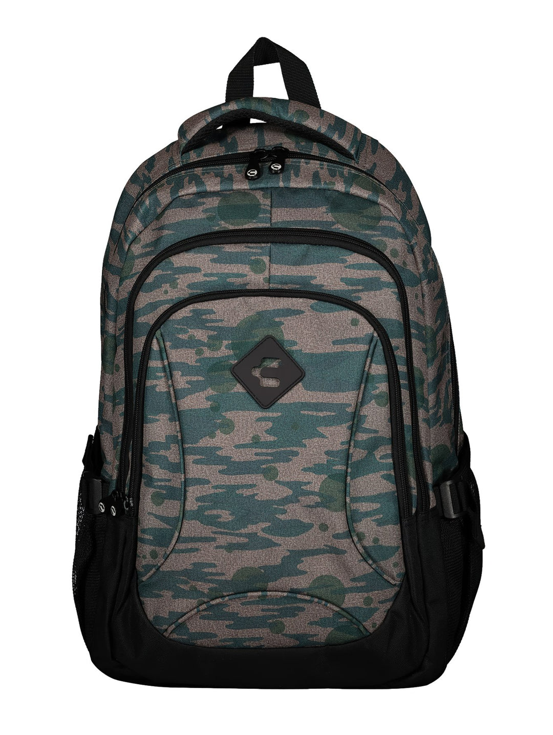 Mochila unisex Charly con estampado de camuflaje en tonos verdes y grises con detalles en negro.