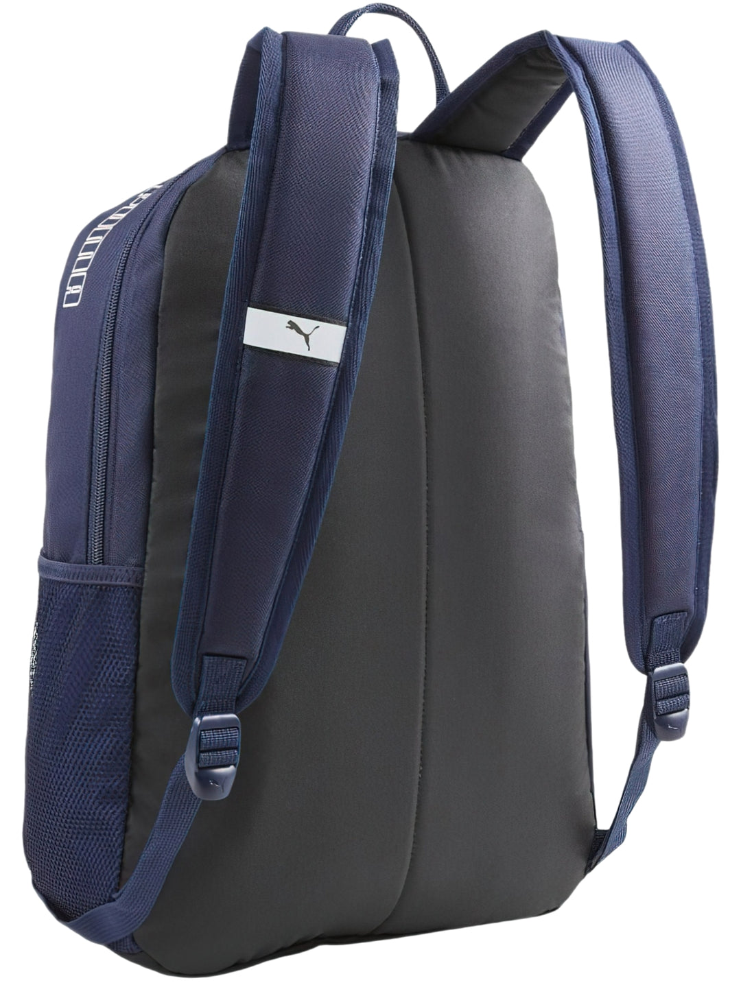 Mochila PUMA Phase Backpack II en color azul marino con logotipo blanco prominente y base negra.