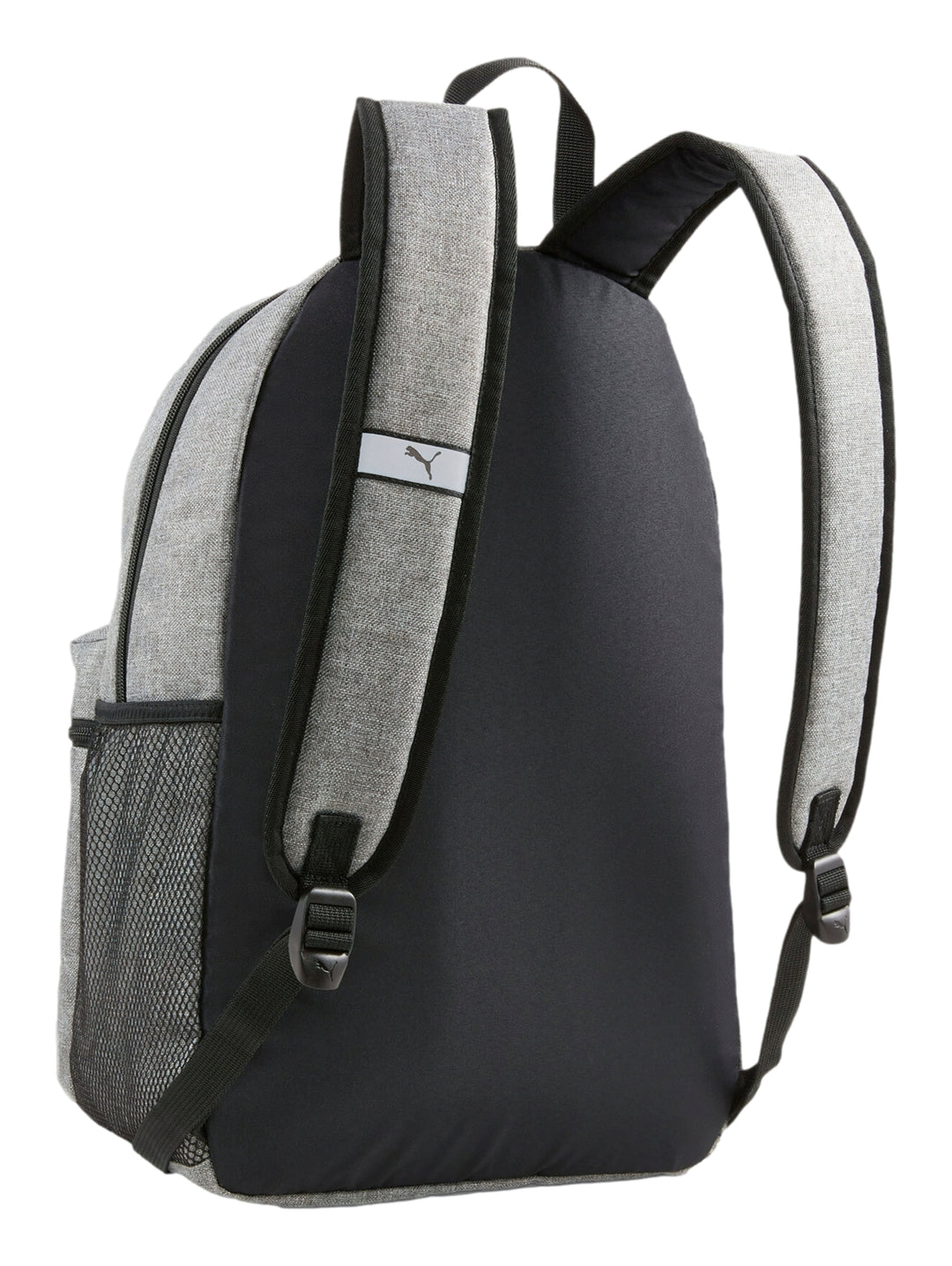Mochila PUMA color gris jaspeado con detalles y logotipo en negro, ideal para uso escolar o deportivo.