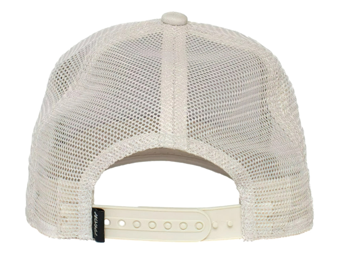Gorra snapback color khaki con parche de jirafa en el frente y parte posterior de malla.