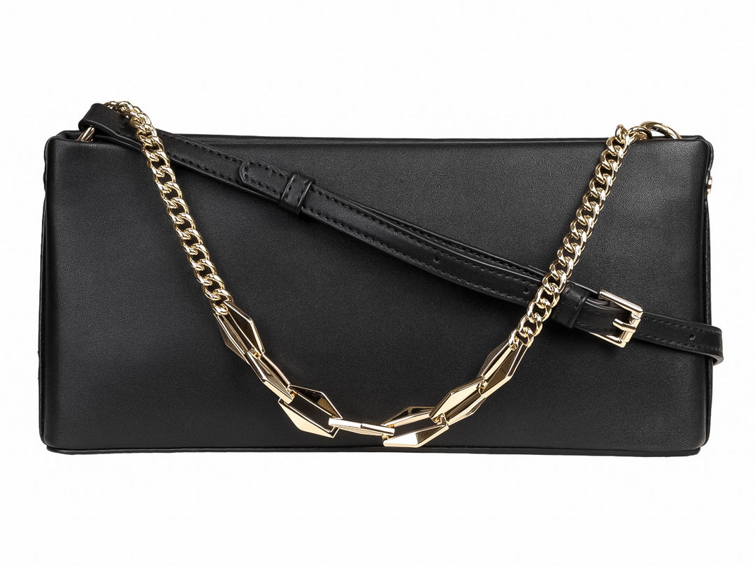 Bolso de mano color negro con forma rectangular, cierre superior y detalles en cadena dorada.