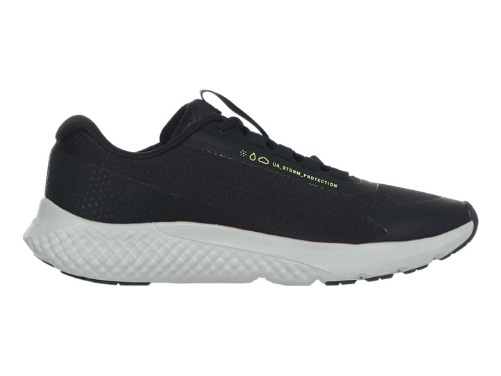 Tenis deportivos Under Armour Charged Rogue 3 Storm en color negro con suela blanca.