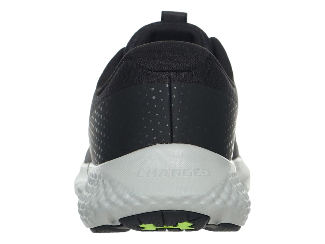 Tenis deportivos Under Armour Charged Rogue 3 Storm en color negro con suela blanca.
