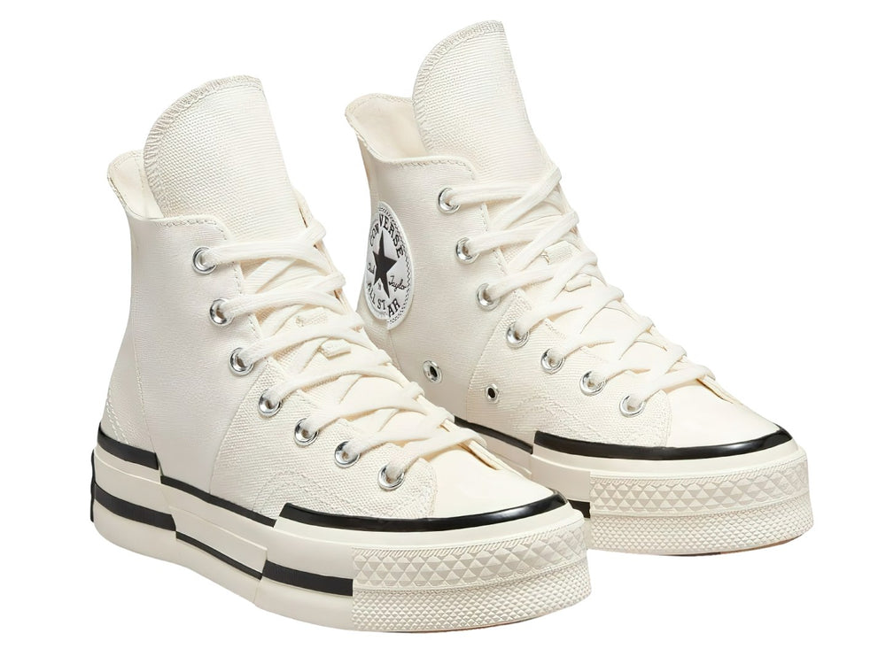 Tenis Converse Chuck Taylor All Star 70 HI Plus color blanco hueso con suela de plataforma y detalles en negro.