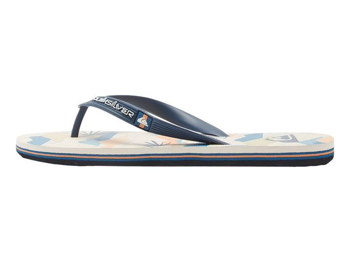 Sandalias Quiksilver para hombre en colores azul, blanco y naranja con diseño gráfico en la plantilla.