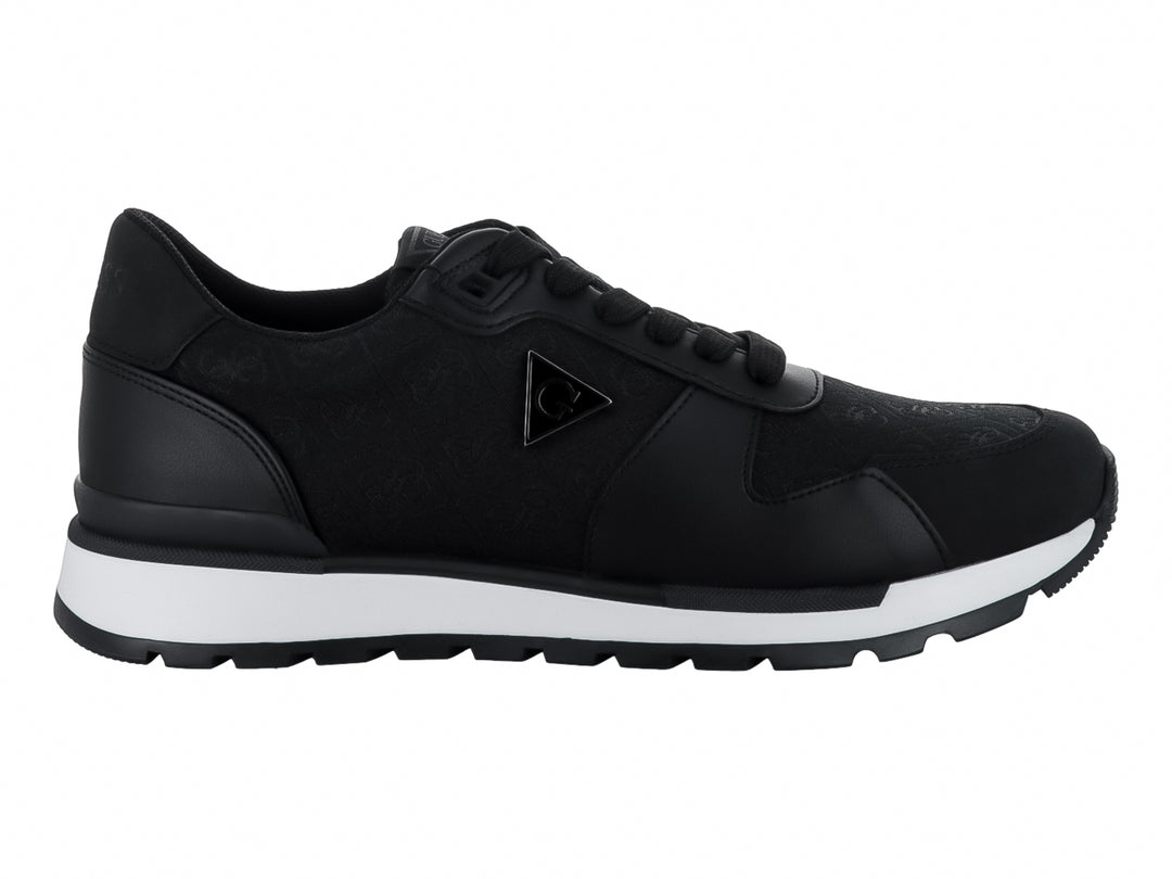 Tenis Guess modelo Reinha en color negro con suela blanca y detalles sintéticos.