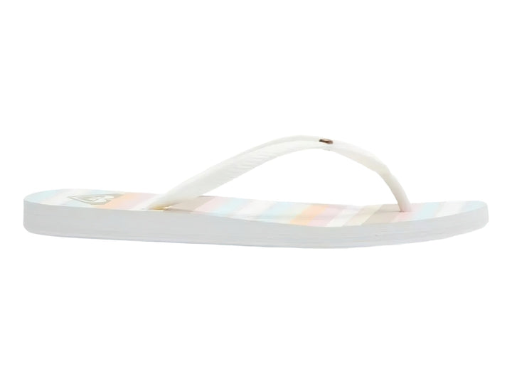 Sandalias de dedo Roxy color blanco con suela a rayas en tonos pastel.
