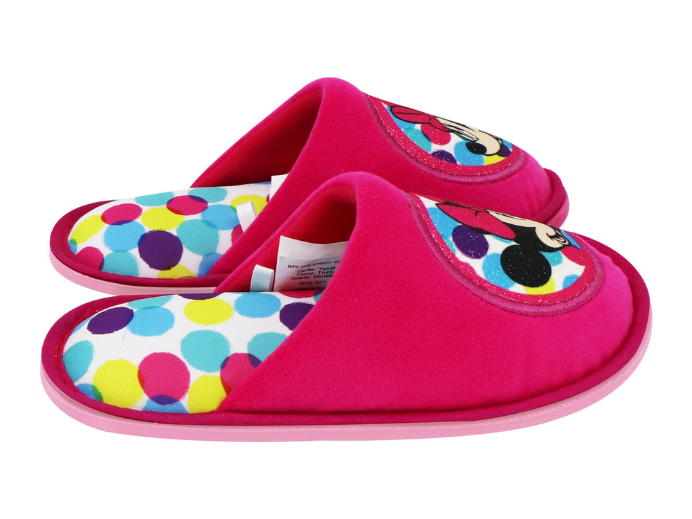 Par de pantuflas rosas para niña con diseño de Minnie Mouse y suela multicolor.